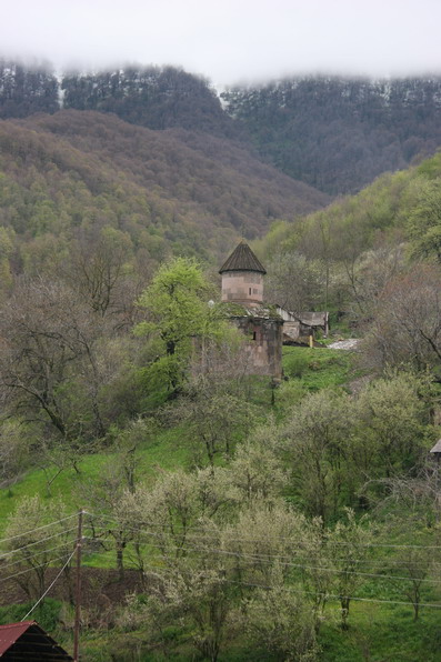церковь в селении Гош неподалеку от монастыря Гошаванк