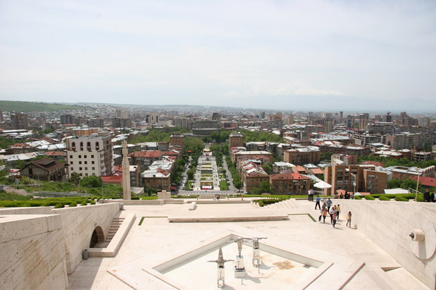 знаменитый Ереванский Каскад