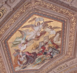 Фрески на потолках музея Ватикана.