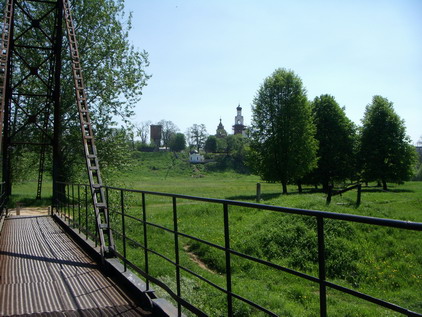 Пешеходный мостик через р.Киржач у г.Киржач