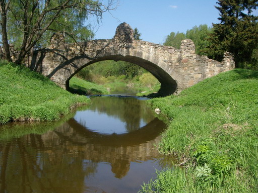 мосток над Славянкой