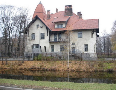 дом Фолленведера