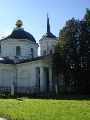 церковь в усадьбе Гончаровых